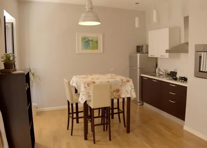 Casa Mirabella アパート